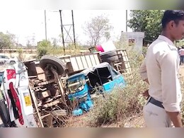 सतना-चित्रकूट स्टेट हाईवे पर हादसा: यात्रियों से भरी बस अनियंत्रित होकर पलटी, 10 से ज्यादा लोग घायल