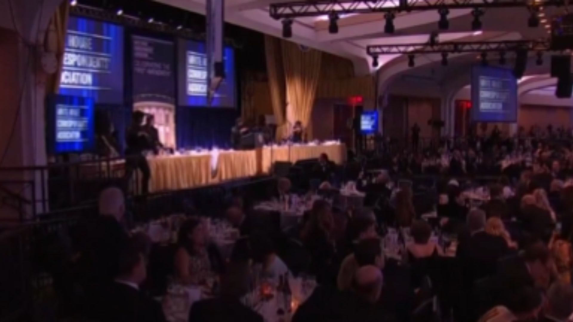 &lsquo;डीजे चल रहा था, म्यूजिक की आवाज थी अचानक गोलियां चलने लगीं&rsquo;&hellip;प्रत्यक्षदर्शी ने बताया ट्रंप के कार्यक्रम में क्या हुआ