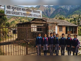 Mahad News : ऐन परीक्षेत 'शून्य शिक्षकांची शाळा'; डोंगरदऱ्यांनी वेढलेल्या गावातील विद्यार्थ्यांचं भविष्य अंधारात!