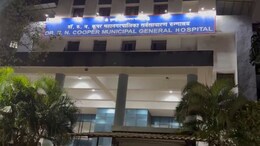 Mumbai News: वाहतूक पोलिसांनी मागितला 'इतका' दंड, रिक्षाचालक थेट फिनाईल प्यायला.. मुंबईत खळबळ