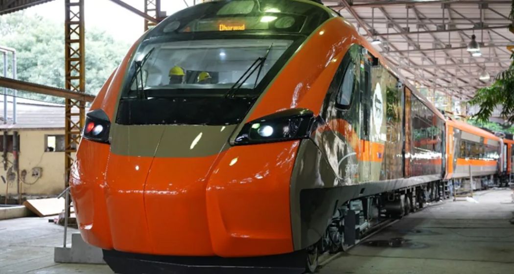 देश को जल्द मिलने वाली है नई वंदे भारत स्लीपर ट्रेन, कहां से कहां चलेगी? क्या रूट,सब जानिए