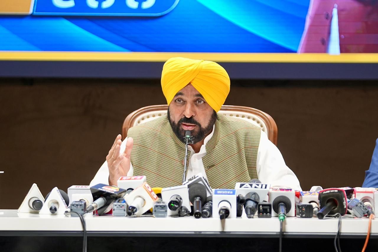 24 घंटे मुफ्त बिजली, सस्ती दरें और मजबूत सिस्टम, मान सरकार में इस तरह संवर रहा पंजाब
