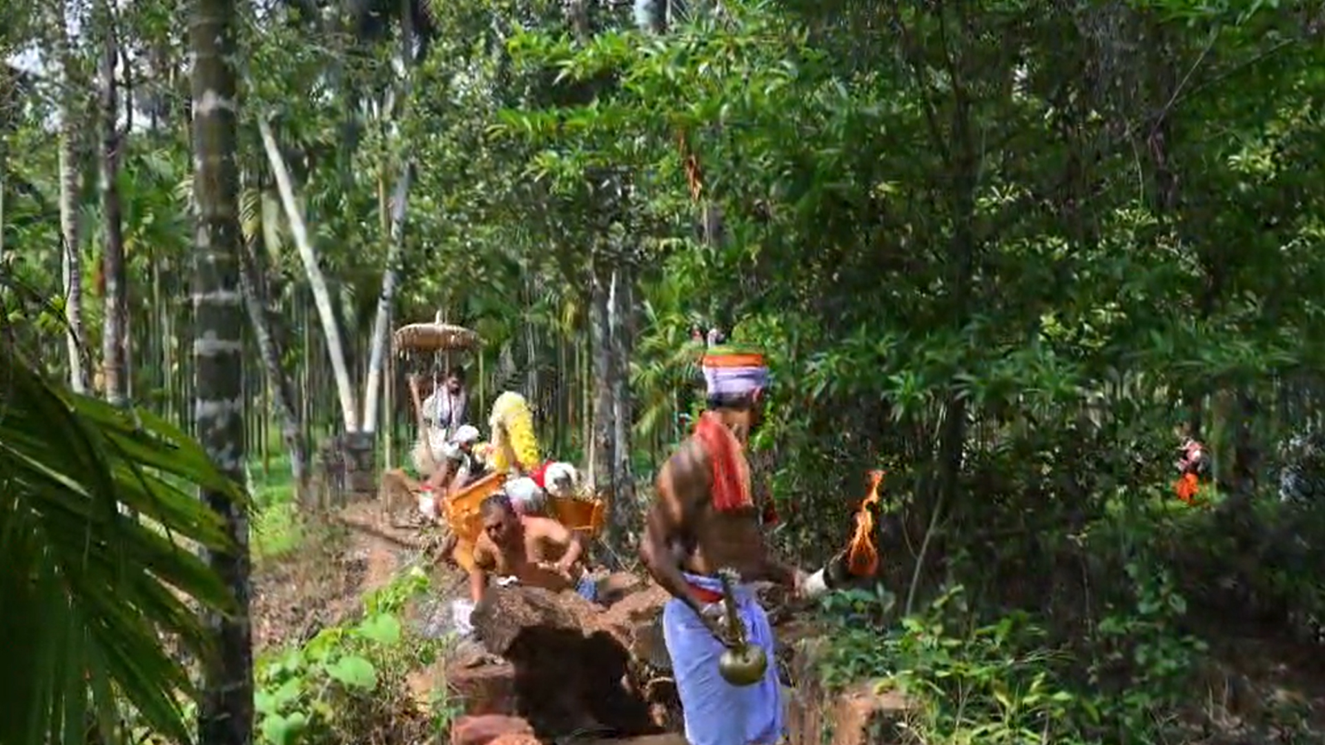 Footbridge Collapse During Ritual in Moodbidri: 8 Injured as Procession Turns Tragic