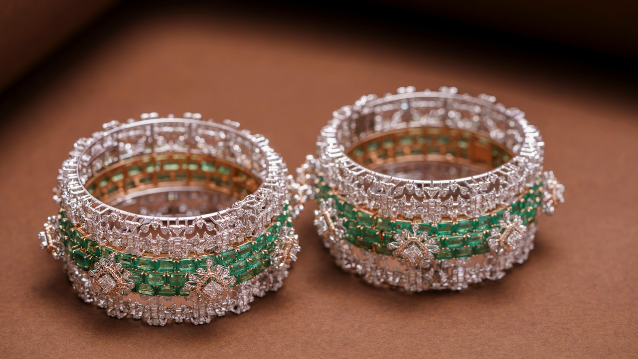 This festive season give your hands a desi look with these Kashmiri Bangles From Myntra Fashion Carnival