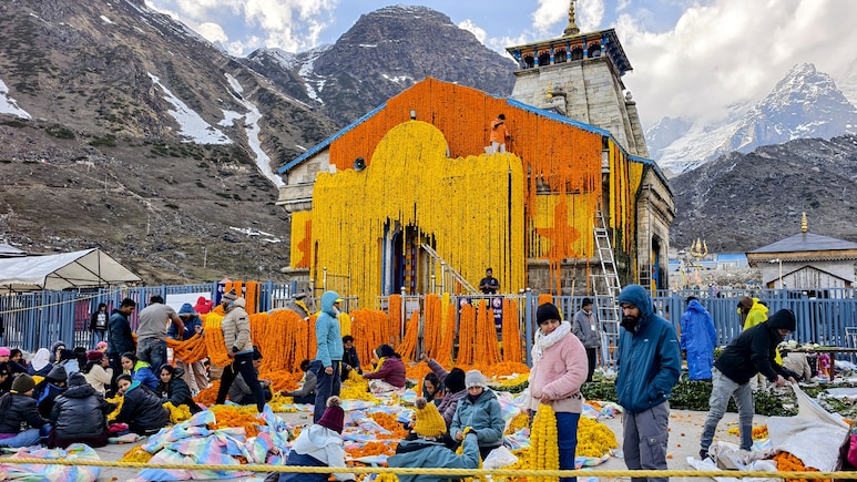 केदारनाथ धाम में मोबाइल बैन, फोन के साथ नहीं जा सकेंगे, कपाट खुलने से पहले लिया गया बड़ा फैसला