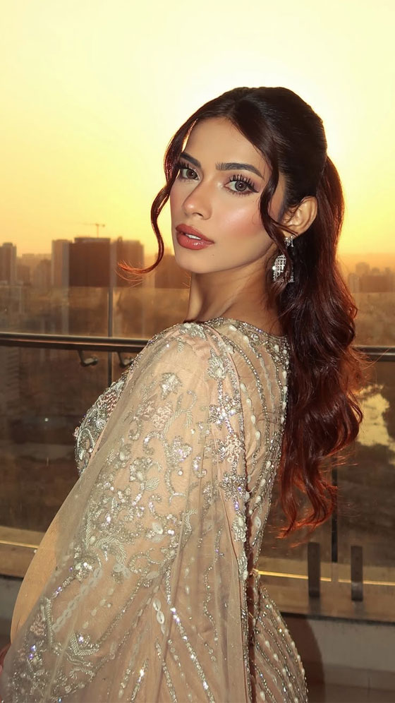 Nagma Mirajkar's Golden Sunset Ethnic Look