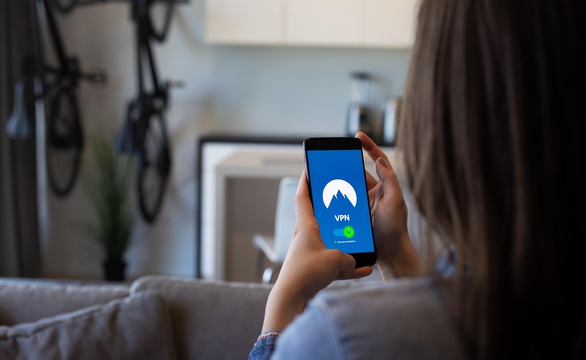 Russian Apps "Spying" On VPN Users Amid Internet Crackdown: Report