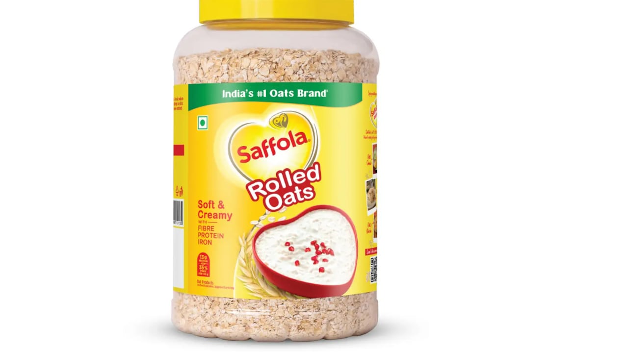 Click to buy Saffola Rolled Oats, Soft & Creamy, Power of Protein, Iron & Fibre, Nutritious grain Jar