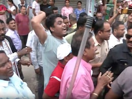 बंगाल चुनाव: IPS अजय पाल शर्मा के एरिया में हिंसा, बीजेपी उम्मीदवार को बनाया निशाना; गाड़ी में तोड़फोड़