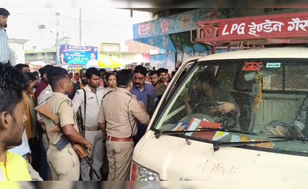 बिहार: ट्रैफिक पुलिसकर्मी को नहीं दिया गैस सिलेंडर, तो एजेंसी की गाड़ियों का काटा चालन; चौक पर लगा जाम