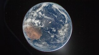 अद्भुत, अलौकिक... अंतरिक्ष से कुछ ऐसी दिखती है हमारी पृथ्वी, NASA के आर्टेमिस-II मिशन ने भेजी तस्वीरें