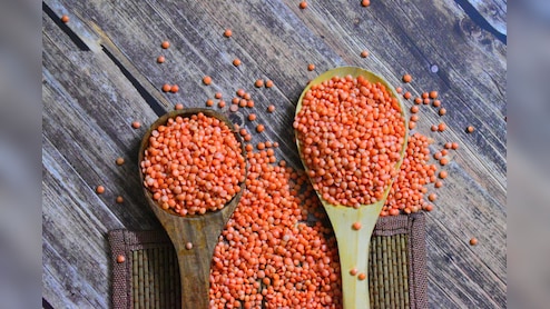 Dal Cooking Tips: कहीं आप भी तो गलत तरीके से नहीं पका रहे हैं दाल? जानें किस दाल को कैसे पकाना है!