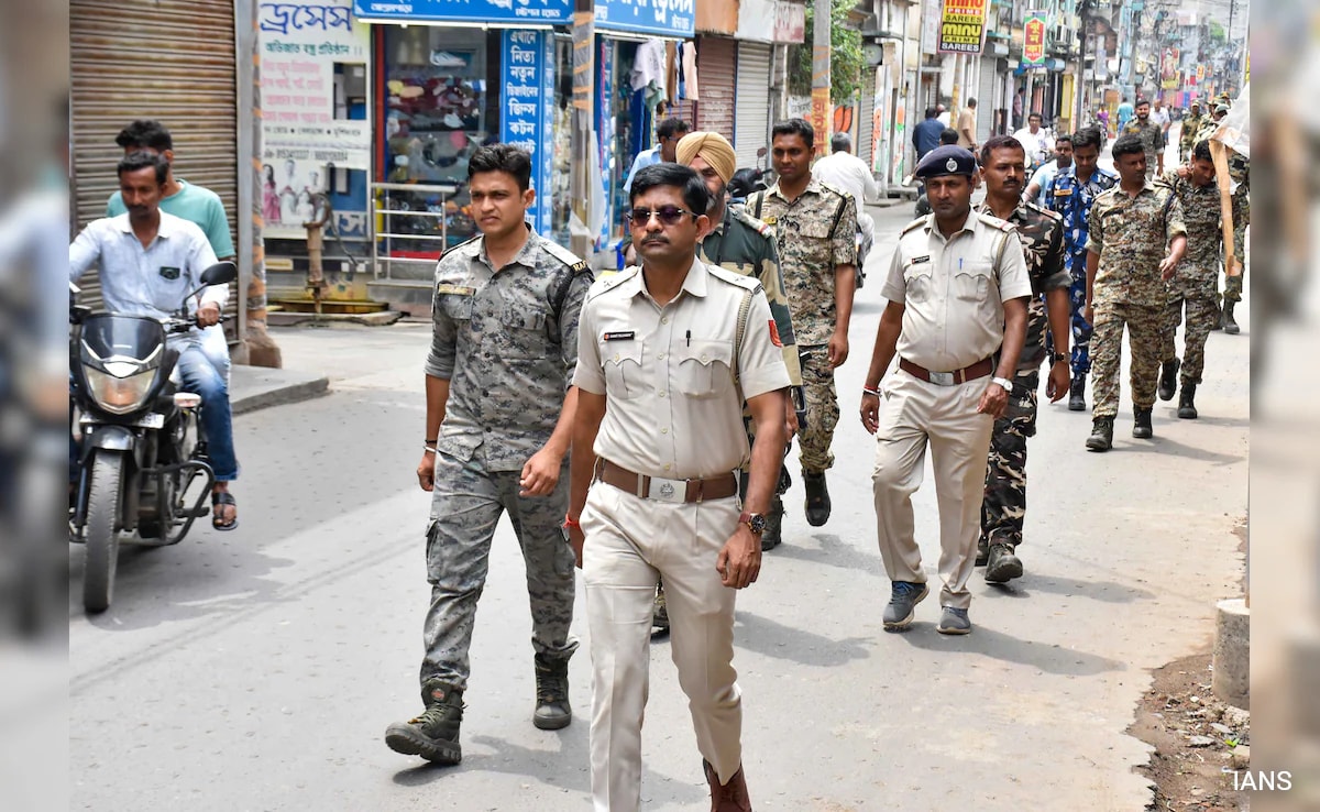 बंगाल चुनाव से पहले बड़ी कार्रवाई, टॉलीगंज में कार से 38 लाख रुपये की बरामदगी, EC के निर्देश पर बढ़ी सख्‍ती