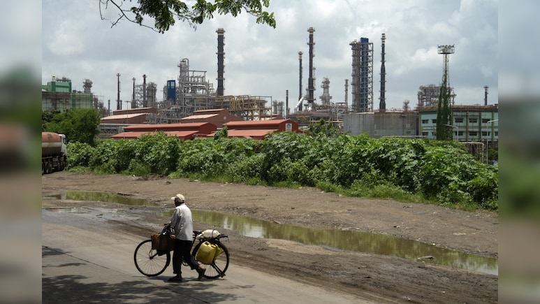 India Splurges On Russian Oil As Sanctions Threat Fades