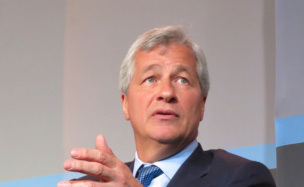 JPMorgan's Jamie Dimon Warns Iran War Could Fuel Inflation, Delay Rate Cuts