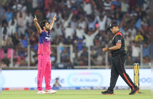 GT vs RR IPL 2026 LIVE Score: जोस बटलर ने भी छोड़ा साथ, गुजरात की आधी टीम लौटी पवेलियन