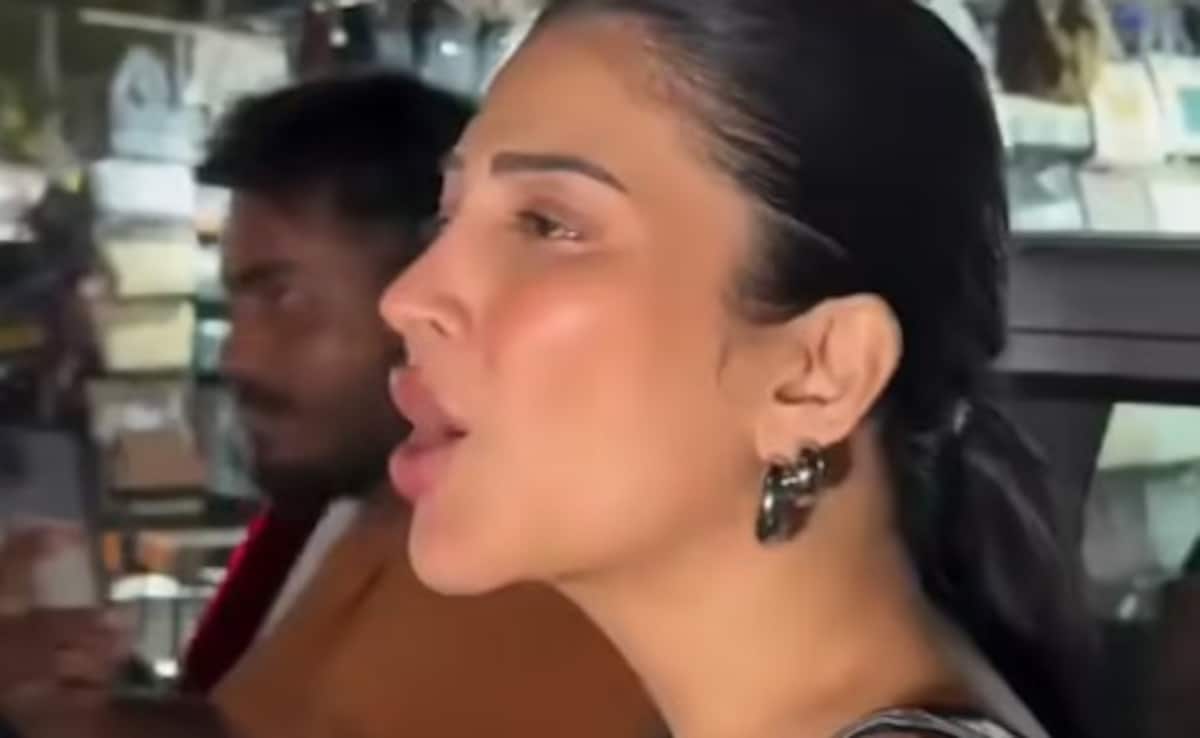 श्रुति हासन को पैपराजी ने कहा 'मम्मा' तो आग बबूला हुई एक्ट्रेस, पलट कर बोली- क्या बक रहे हो?