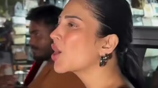 श्रुति हासन को पैपराजी ने कहा 'मम्मा' तो आग बबूला हुई एक्ट्रेस, पलट कर बोली- क्या बक रहे हो?