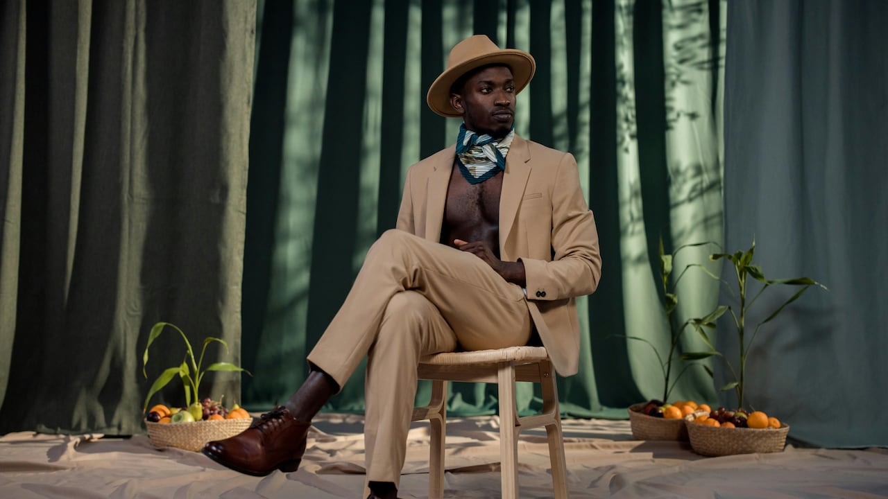 Best trouser fabric choices that feel comfortable and look stylish; Photo Credit: Pexels Best trouser fabric choices that feel comfortable and look stylish; Photo Credit: Pexels