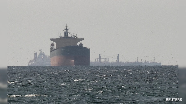 Sanctioned Tanker Fails To Break Through US Blockade, Turns Back To Hormuz