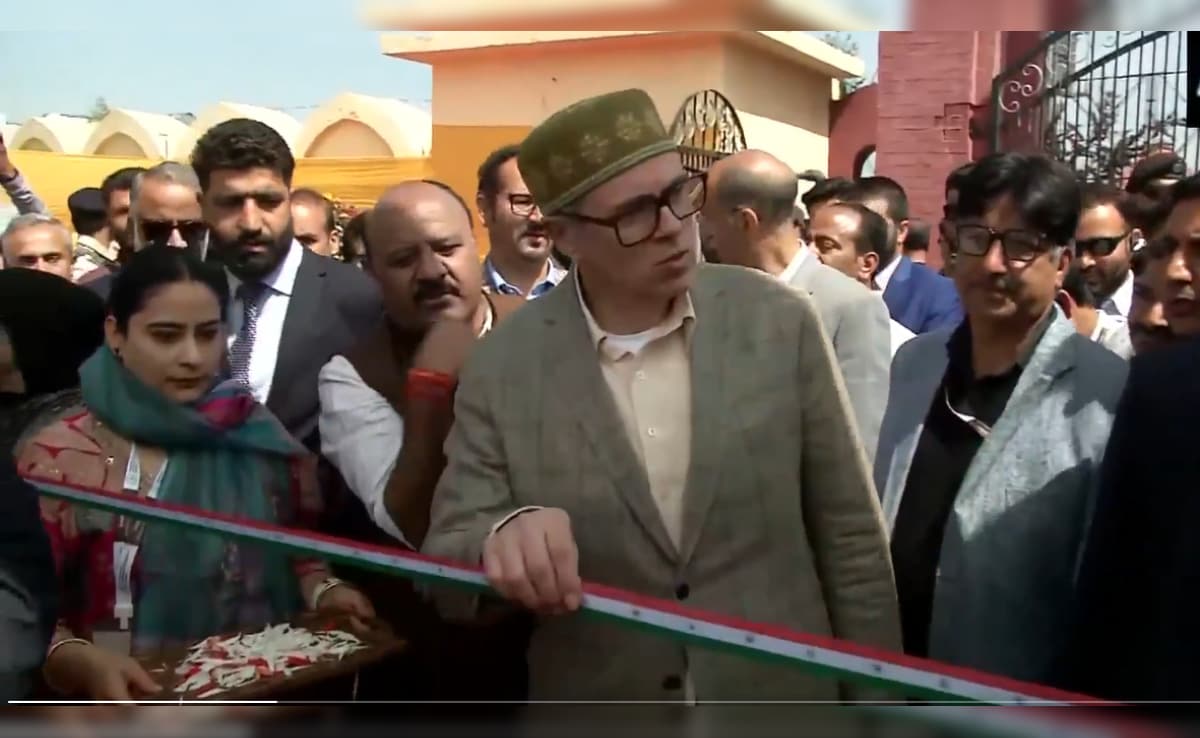 तिरंगे जैसा था रिबन, CM उमर अब्दुल्ला ने फीता काटने से ही कर दिया इनकार, VIDEO वायरल