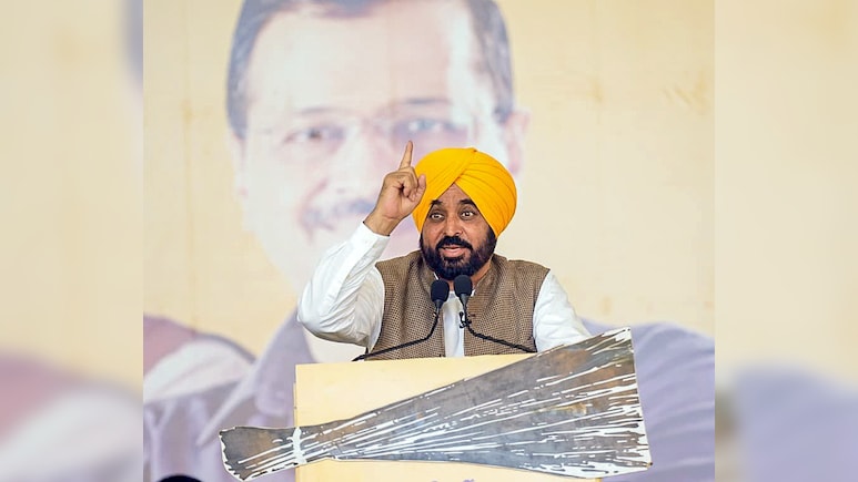 पंजाबी नहीं, बल्कि पंजाब के गद्दार: राघव चड्ढा सहित 7 सांसदों के पार्टी छोड़ने पर CM भगवंत मान  का पलटवार