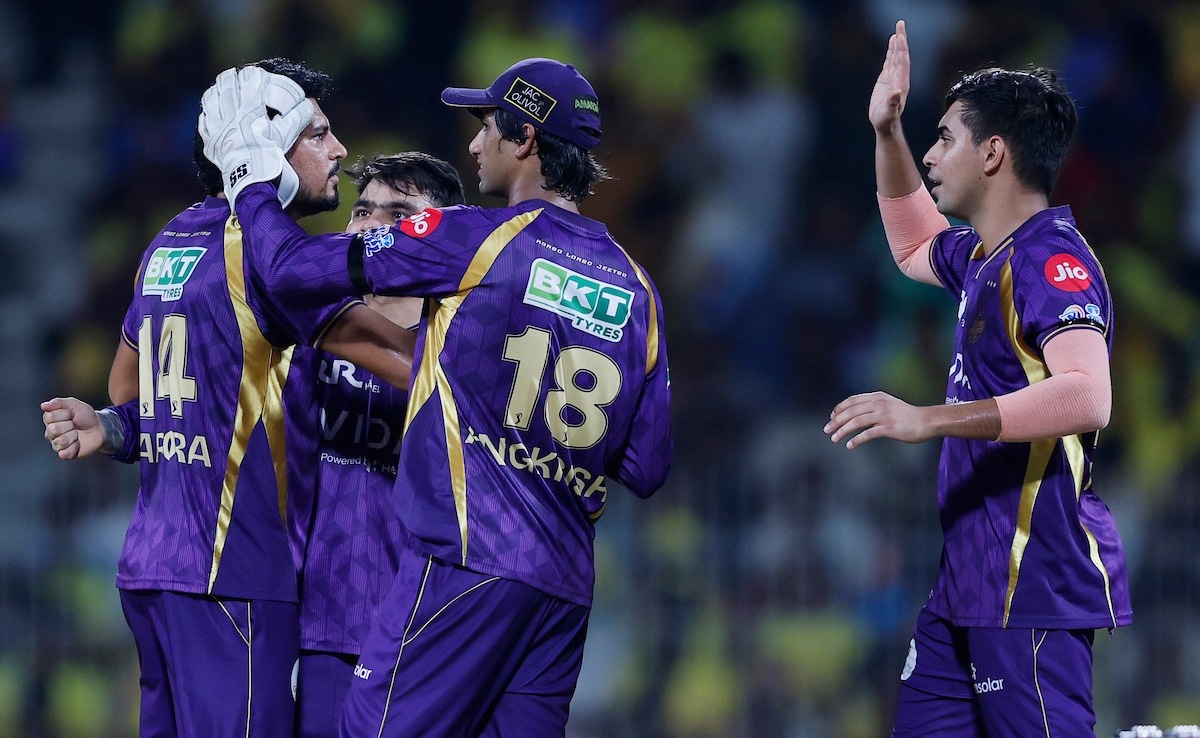 Why Are KKR And CSK Players Wearing Black Armbands In IPL 2026 Game
