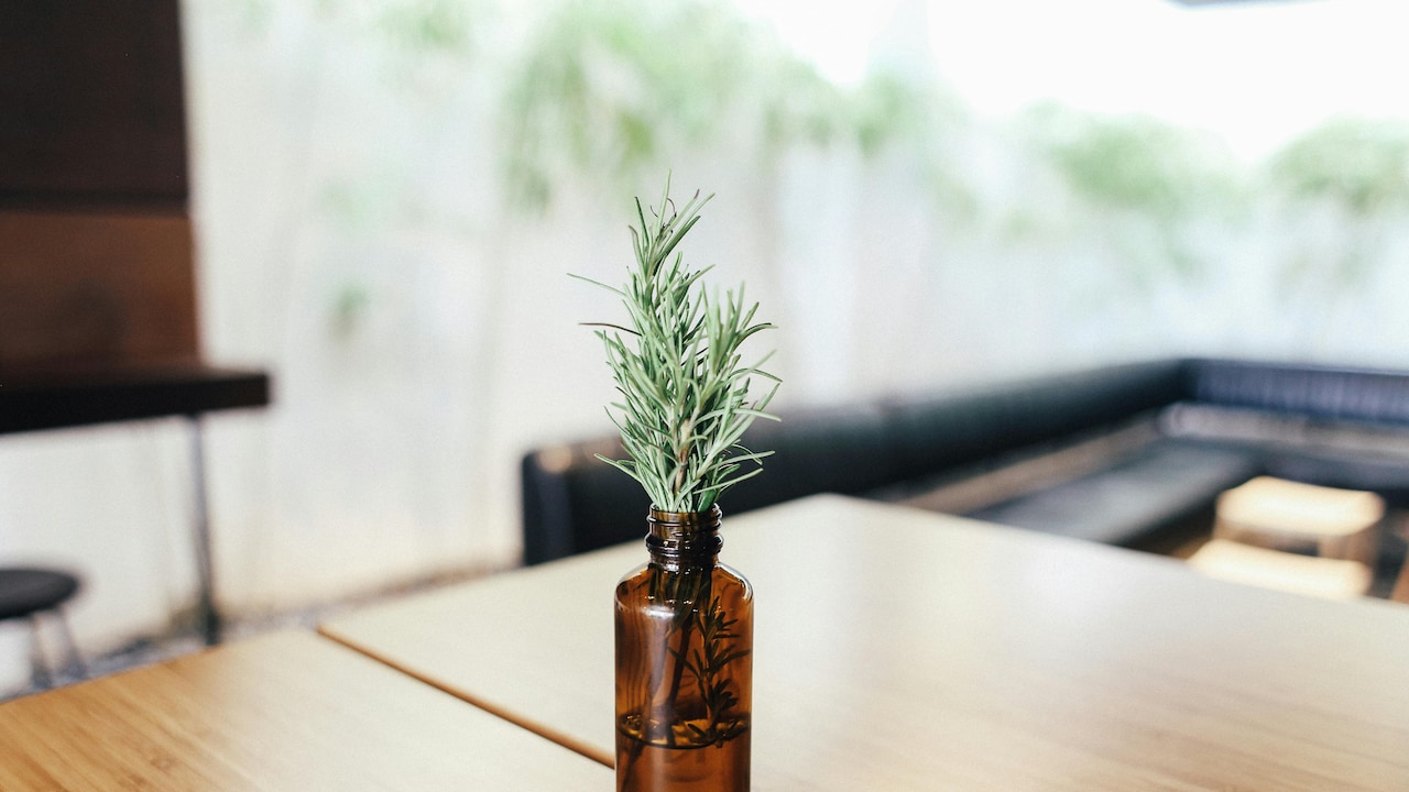 Results with rosemary oil depend on consistency and formulation quality