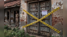शादीशुदा प्रेमी जोड़े ने एक साथ फांसी लगाकर की आत्महत्या, घर से भागकर रह रहे थे साथ