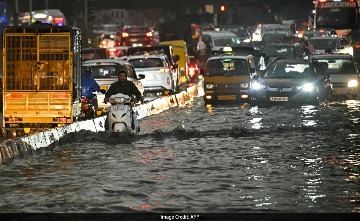 'It's Chaos': Bengaluru Resident's Rant Viral After Rain Leads To Traffic Jams, Power Cuts
