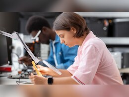 JEE Main के बाद किन इंजीनियरिंग कॉलेजों में मिलता है एडमिशन? जानें IIT के लिए क्या जरूरी