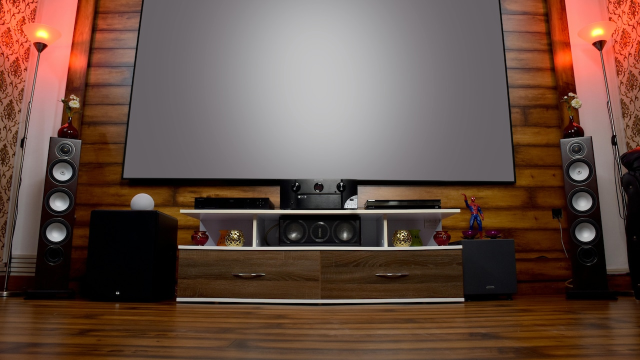 Home theatre vs soundbar which offers better dialogue clarity Home theatre vs soundbar which offers better dialogue clarity