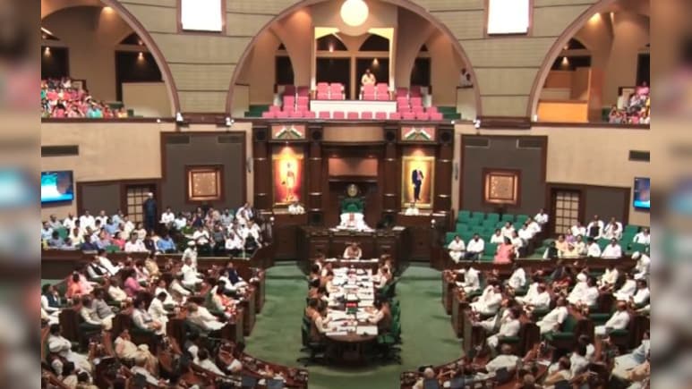 महिला आरक्षण पर विधानसभा में महासंग्राम: सीएम यादव ने कांग्रेस को घेरा, विपक्ष ने कहा- &lsquo;बीजेपी महिला विरोधी'