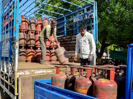 दिल्ली में UPSC की तैयारी कर रहे एस्पिरेंट्स के सामने सिलेंडर रीफिल करवाने का संकट, घर जाने के लिए मजबूर