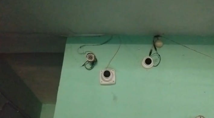 Father Kills Daughters: घर में लगे सीसीटीवी कैमरे. 