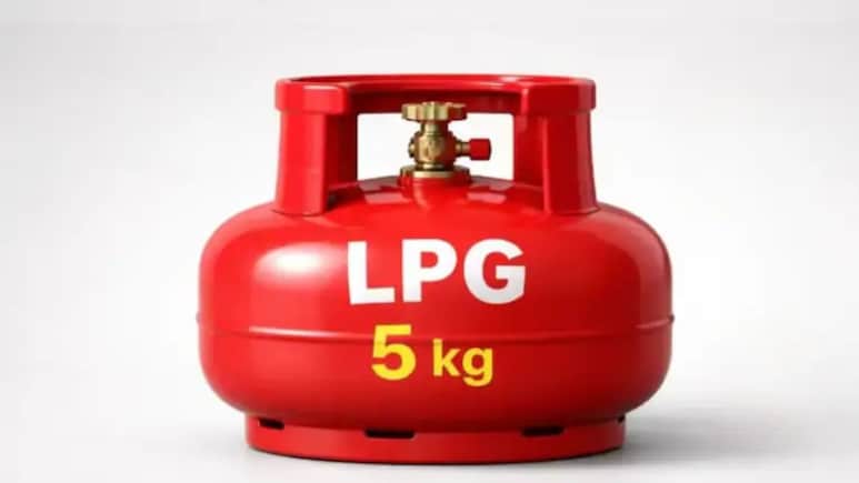 5 kg LPG Cylinder: 5 किलो वाले LPG सिलेंडर की कीमत कितनी है? जानें रिफिल के लिए देने होते हैं कितने रुपये