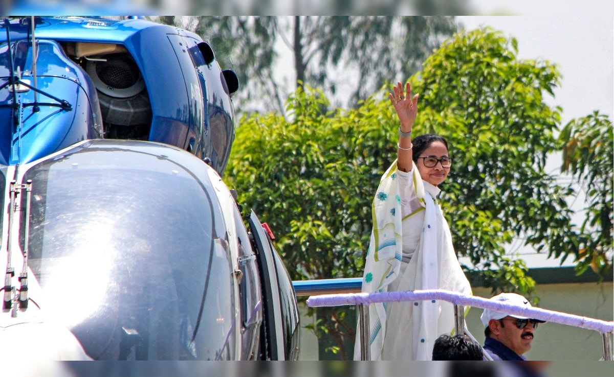 Bengal: ममता बनर्जी की सुरक्षा में चूक! सीएम के हेलिकॉप्टर के सामने उड़ा दिया ड्रोन, हुईं नाराज