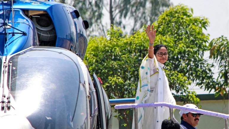 Bengal: ममता बनर्जी की सुरक्षा में चूक! सीएम के हेलिकॉप्टर के सामने उड़ा दिया ड्रोन, हुईं नाराज