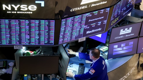 Asian Stocks Rise On Iran Deal Hopes, Oil Falls: Markets Wrap