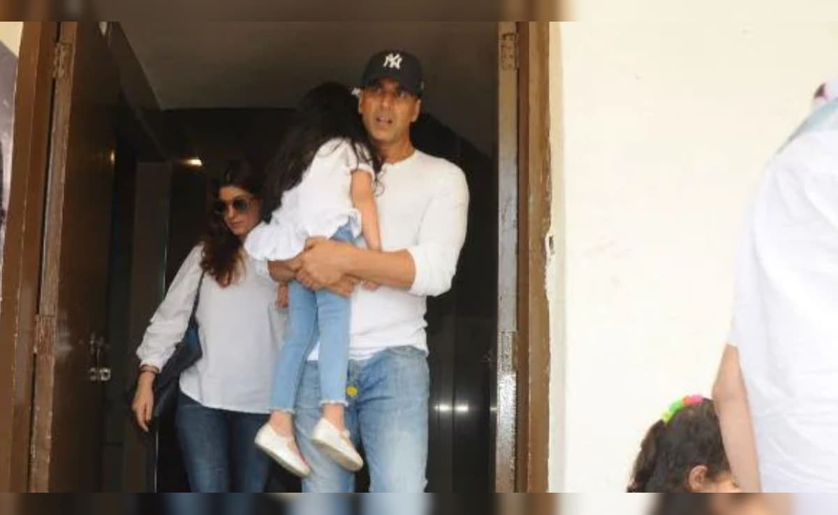 Cops Make 1st Arrest Months After Akshay Kumar's Daughter Asked For 'Nudes'