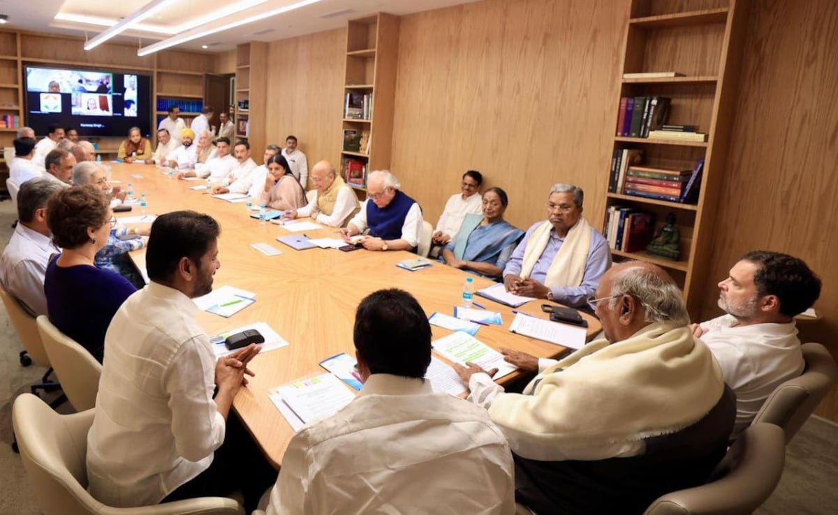 Congress Holds High-Level Meet, Discusses Middle East War, Policy Issues