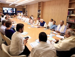Congress Holds High-Level Meet, Discusses Middle East War, Policy Issues