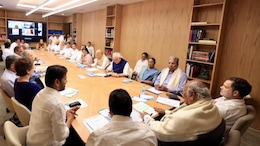 Congress Holds High-Level Meet, Discusses Middle East War, Policy Issues