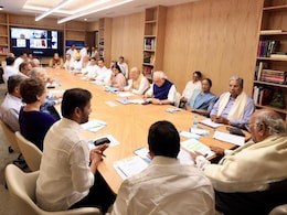 Congress Holds High-Level Meet, Discusses Middle East War, Policy Issues