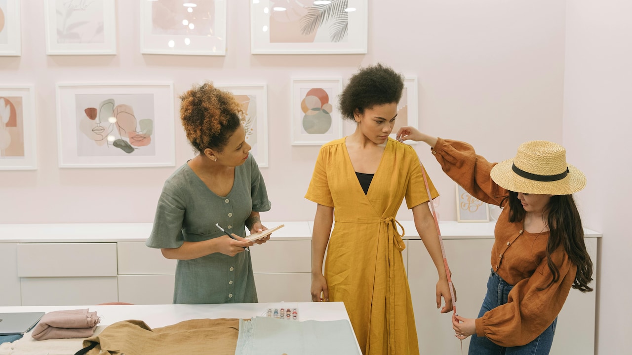 How To Choose Workwear Dresses That Still Feel Summer-Friendly