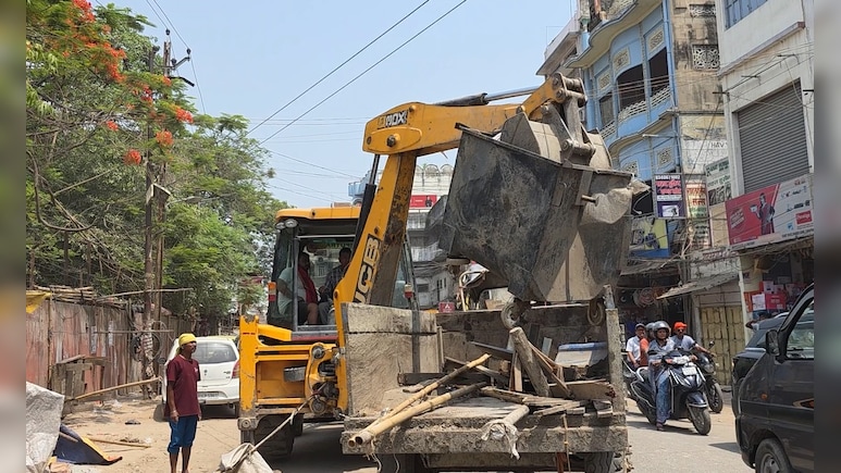 बिहार: अवैध निर्माण पर बुलडोजर एक्शन से मचा हड़कंप, 2000 तक जुर्माना, अगली बार सीधे FIR की चेतावनी