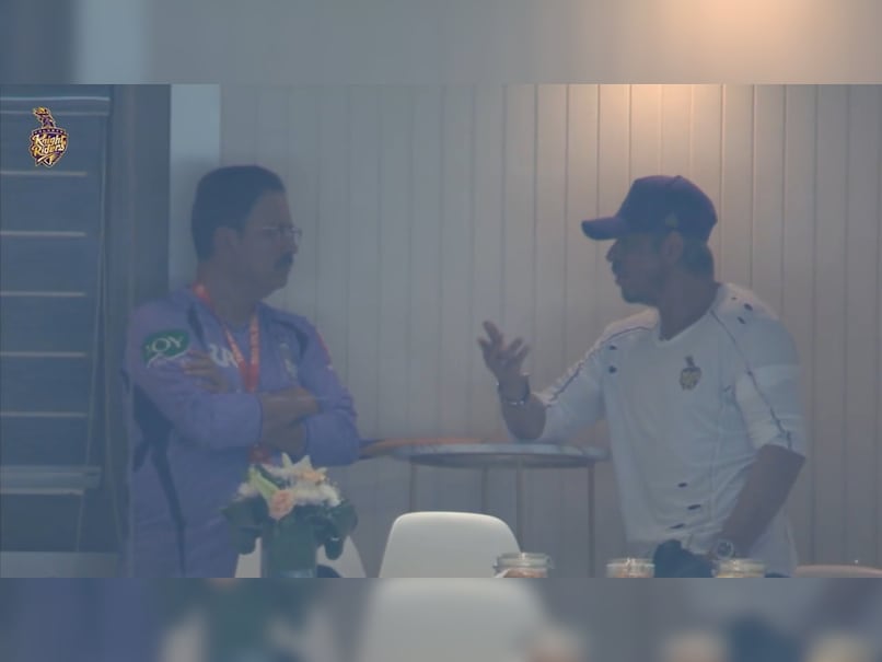 Shah Rukh Khan In 'Intense Chat' With KKR CEO Venky Mysore After Team Goes 2 Down vs PBKS. Internet On Overdrive