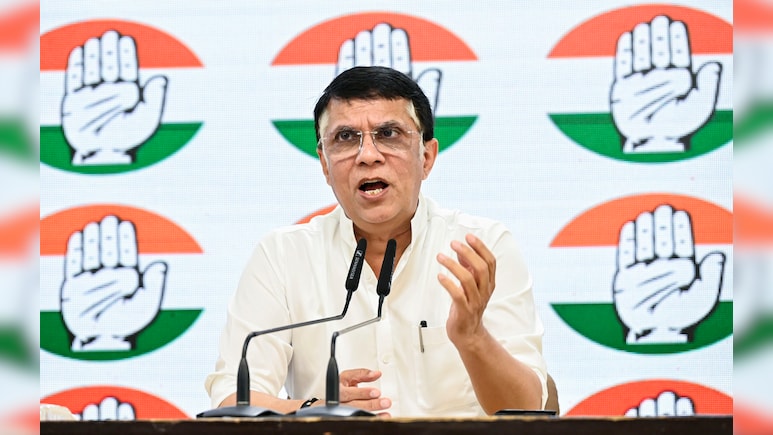 पवन खेड़ा ने सुप्रीम कोर्ट में लगाई गुहार, ट्रांजिट बेल पर लगी रोक हटाने की मांग