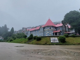 This Hill Station Near Darjeeling Combines Tea Gardens, Colonial Buildings, And Haunted Stories