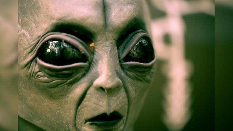 जॉम्&zwj;बी से लेकर एलियंस तक से जुड़े अजब कोर्स, जो कॉलेज में पढ़ाए गए, डिग्री भी दी गई